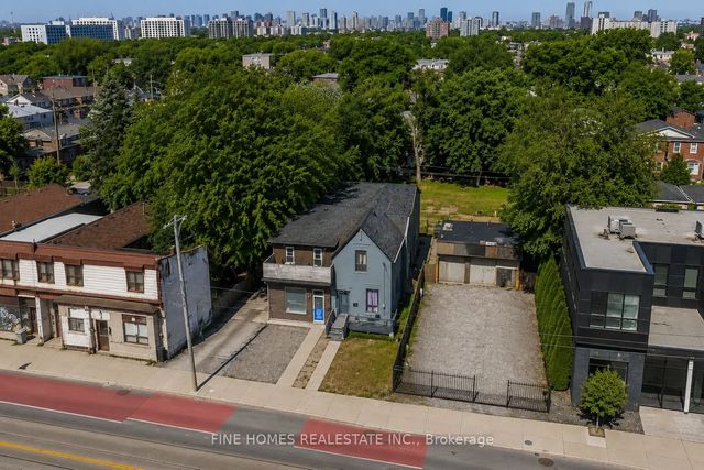 318 Dufferin Street, Toronto W01