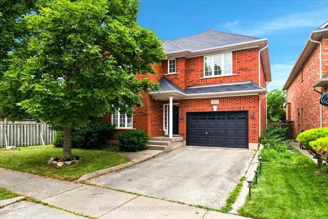 2153 Meadowglen Drive, Oakville