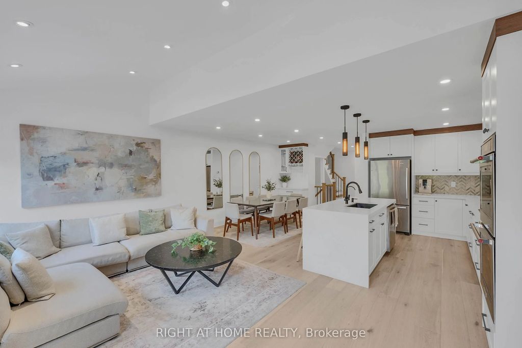 1170 West Shore Drive 23, Mississauga