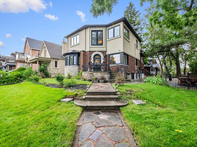 70 Lake Shore Drive, Toronto W06