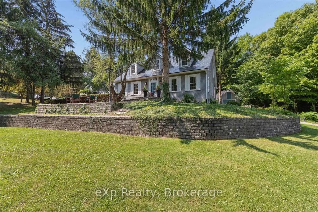2039 Blacklock Street, Milton