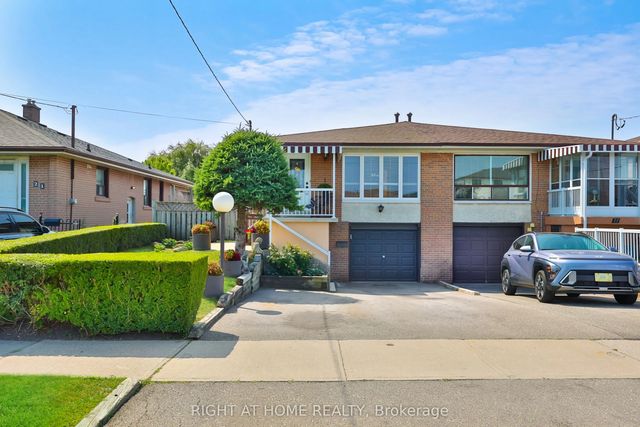 25 Larchwood Road, Toronto W05