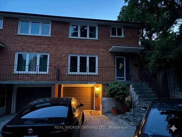 14 Gooch Court Lower Level, Toronto W02