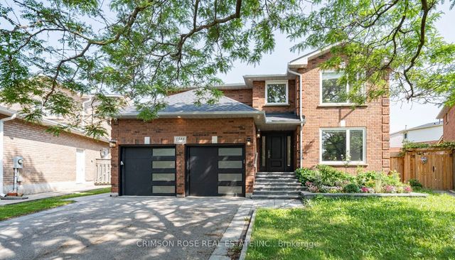 1588 Stationmaster Lane Upper Half, Oakville