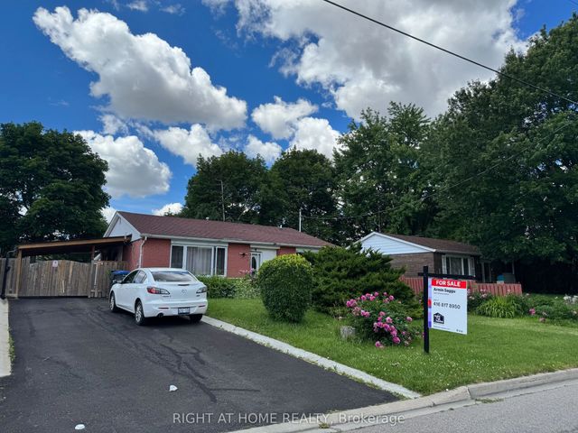 4 Leslie Street, Brampton