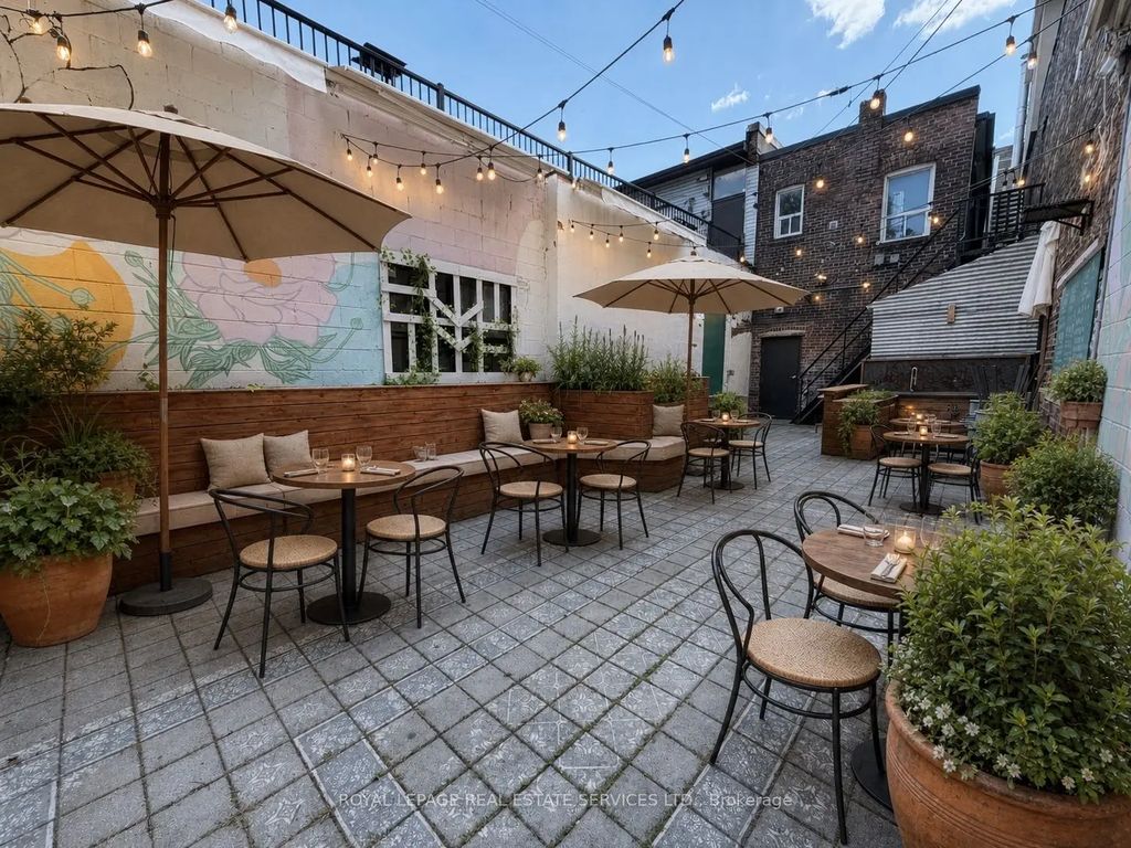 1294 Queen Street W, Toronto W01