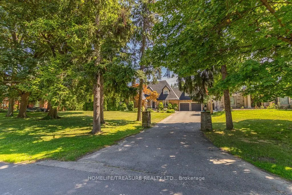 39 Yorkleigh Avenue, Toronto W09