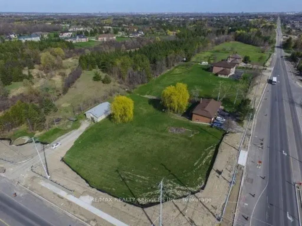 10973 Goreway Drive, Brampton