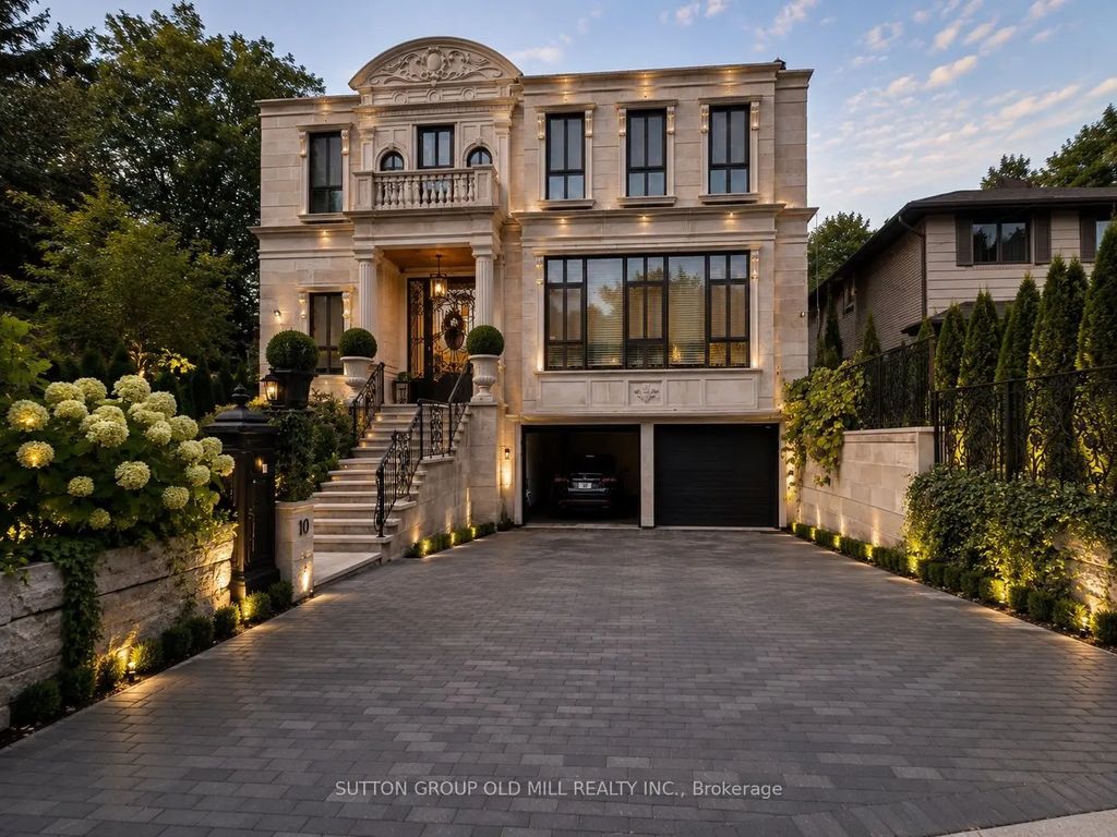 10 Hillavon Drive, Toronto W08