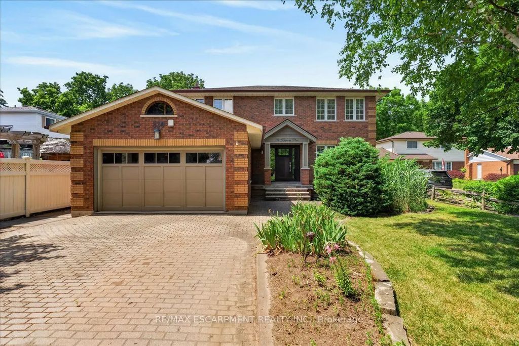 339 Kingsway Place, Milton