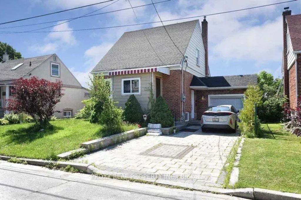 39 Winston Park Boulevard Bachelor, Toronto W05