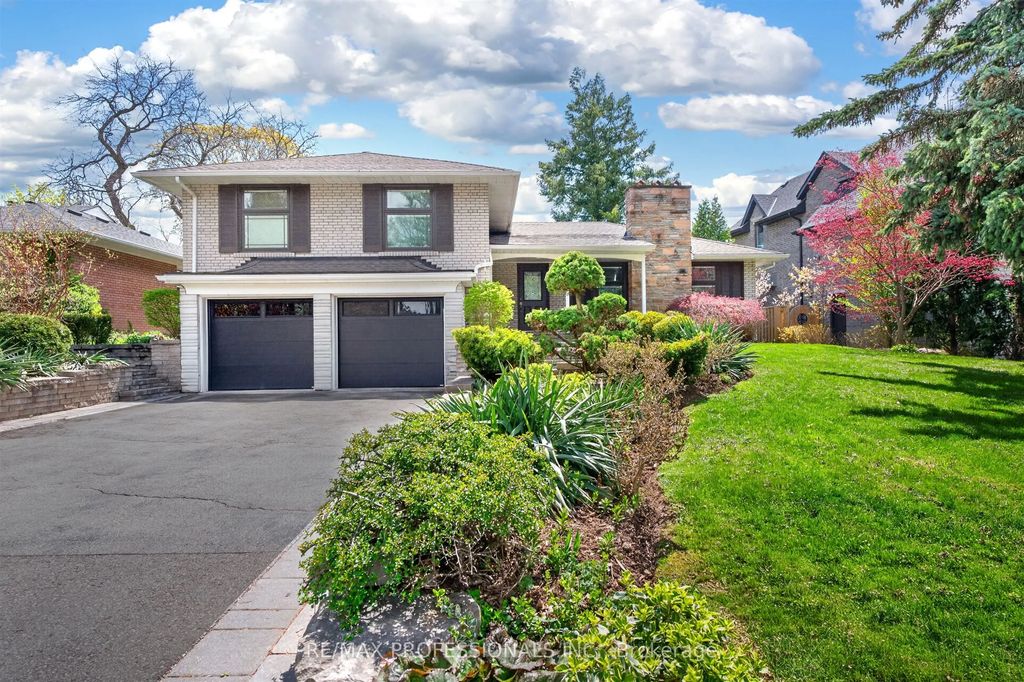 64 Ravensbourne Crescent, Toronto W08