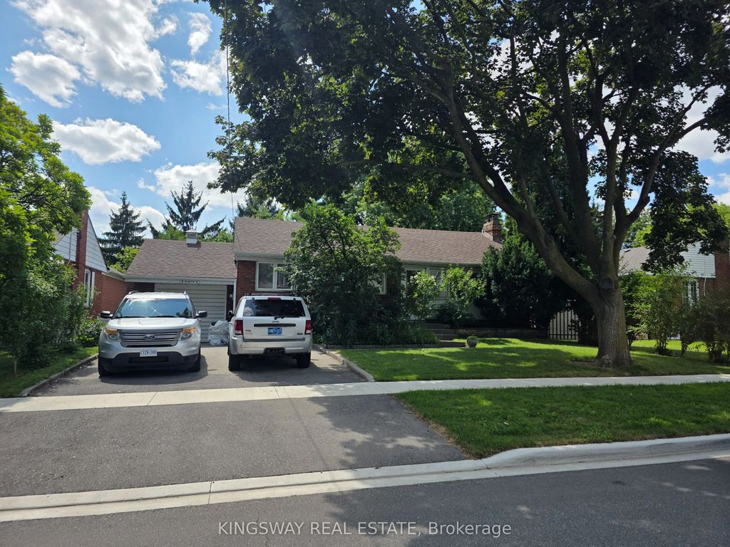 18 Blaketon Road, Toronto W08