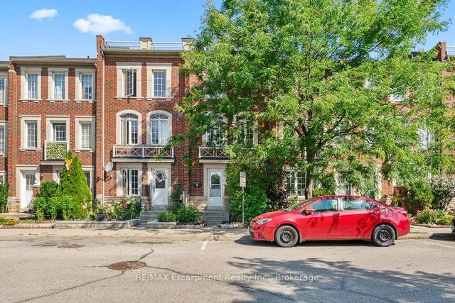 8 Jim Baird Mews, Toronto W05
