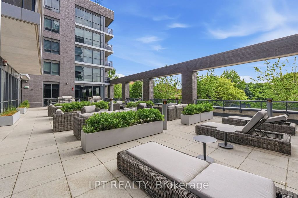 10 Gibbs Road 709, Toronto W08