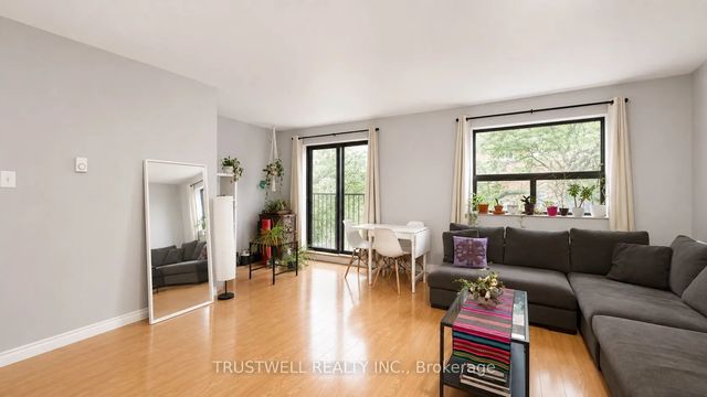 122 Atlantic Avenue Apt A, Toronto W01