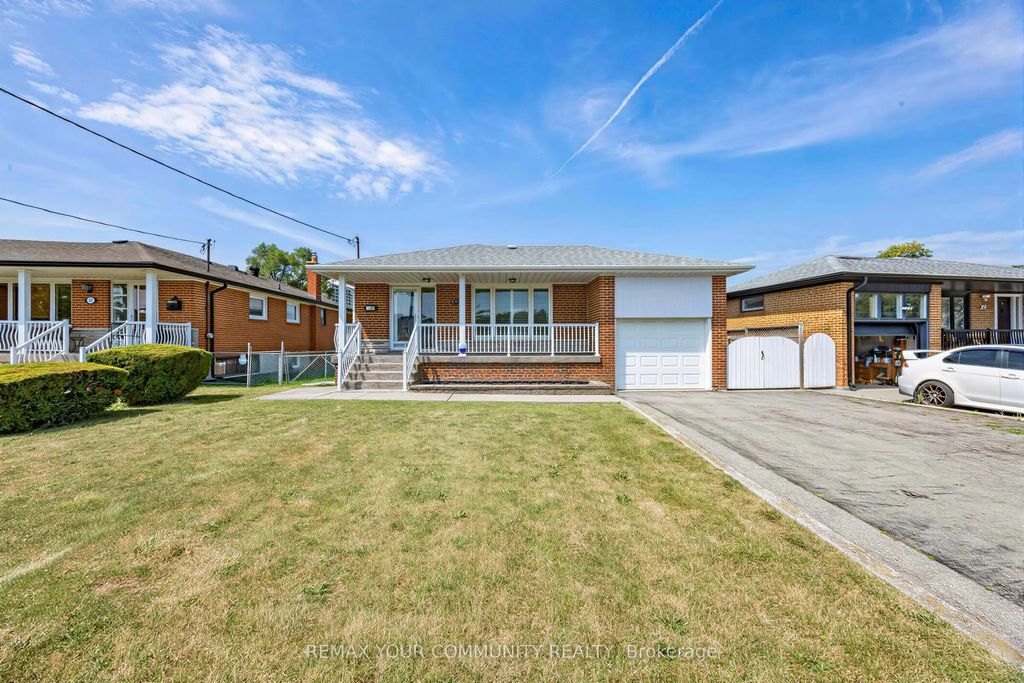 20 Linthurst Avenue, Toronto W05