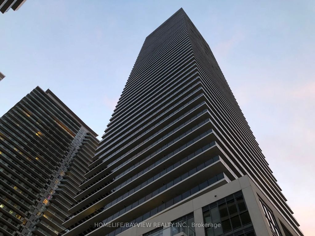 70 Annie Craig Drive Mz 01, Toronto W06