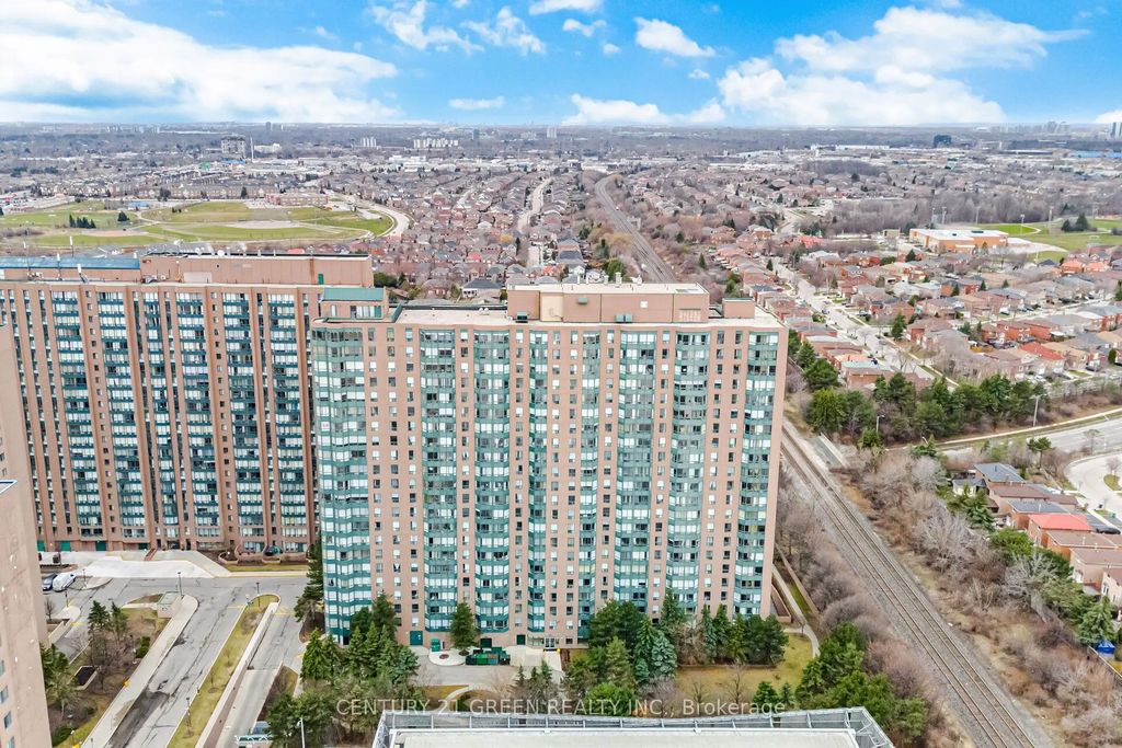 135 Hillcrest Avenue 203, Mississauga
