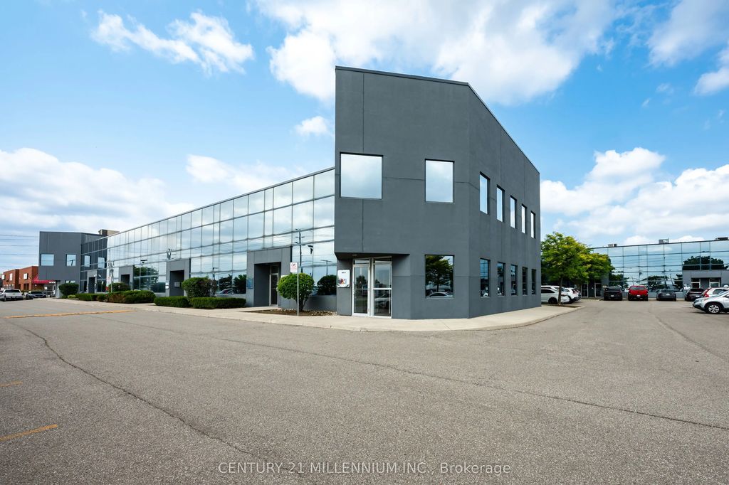 2355 Derry Road E 18, Mississauga