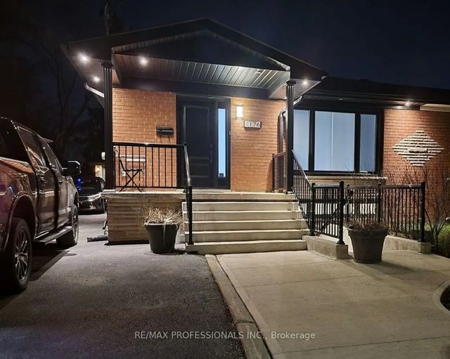 1176 Alexandra Avenue Basement, Mississauga