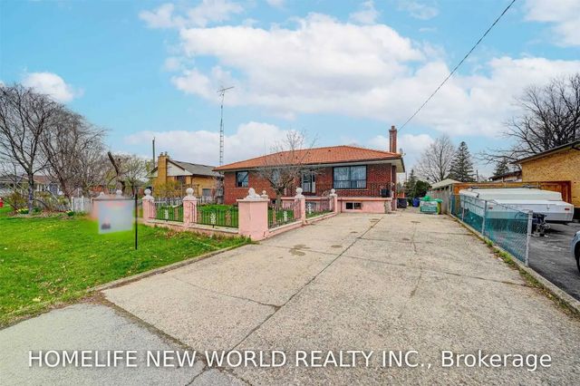 349 Woodale Avenue, Oakville