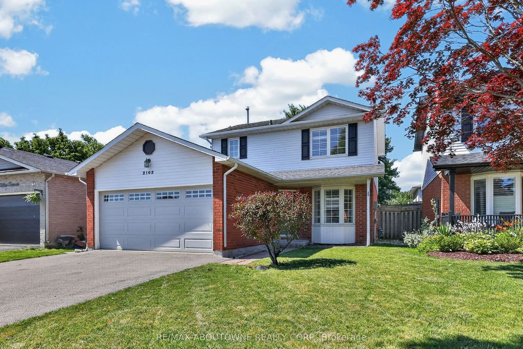 2102 Salma Crescent, Burlington