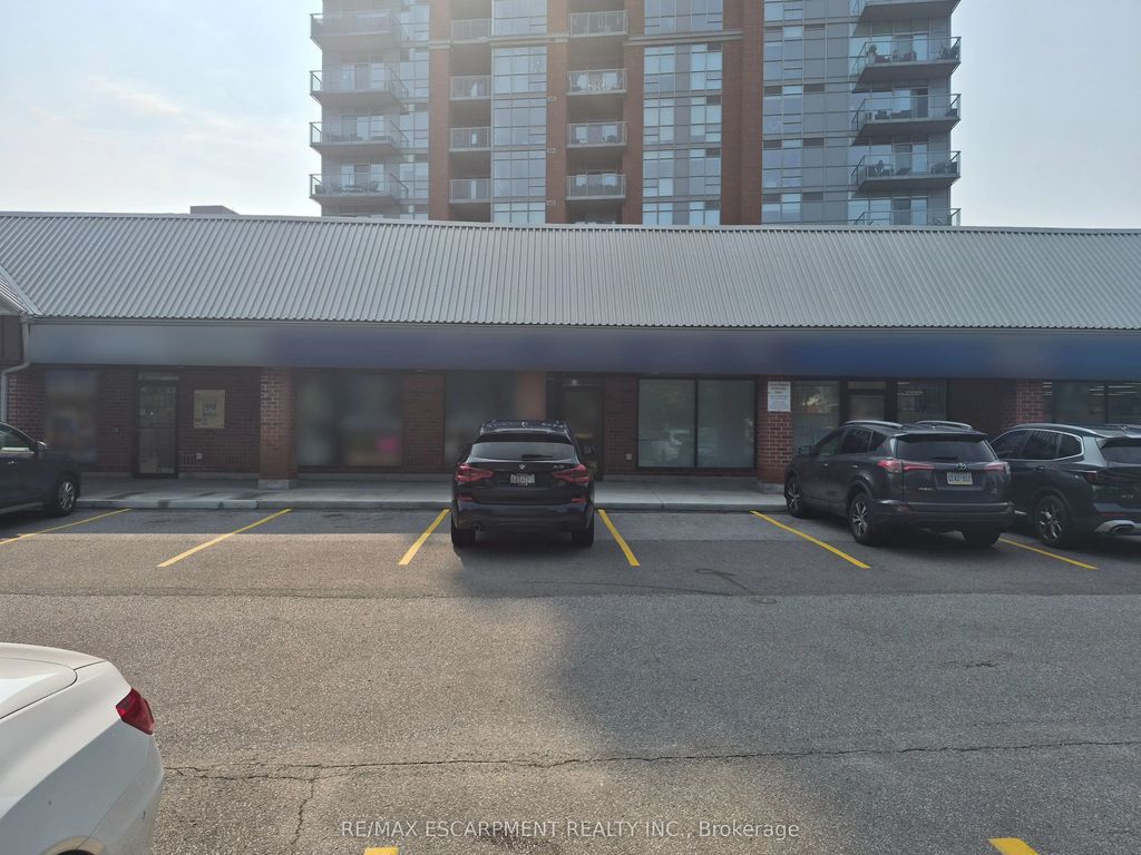 573 Maple Avenue 2, Burlington