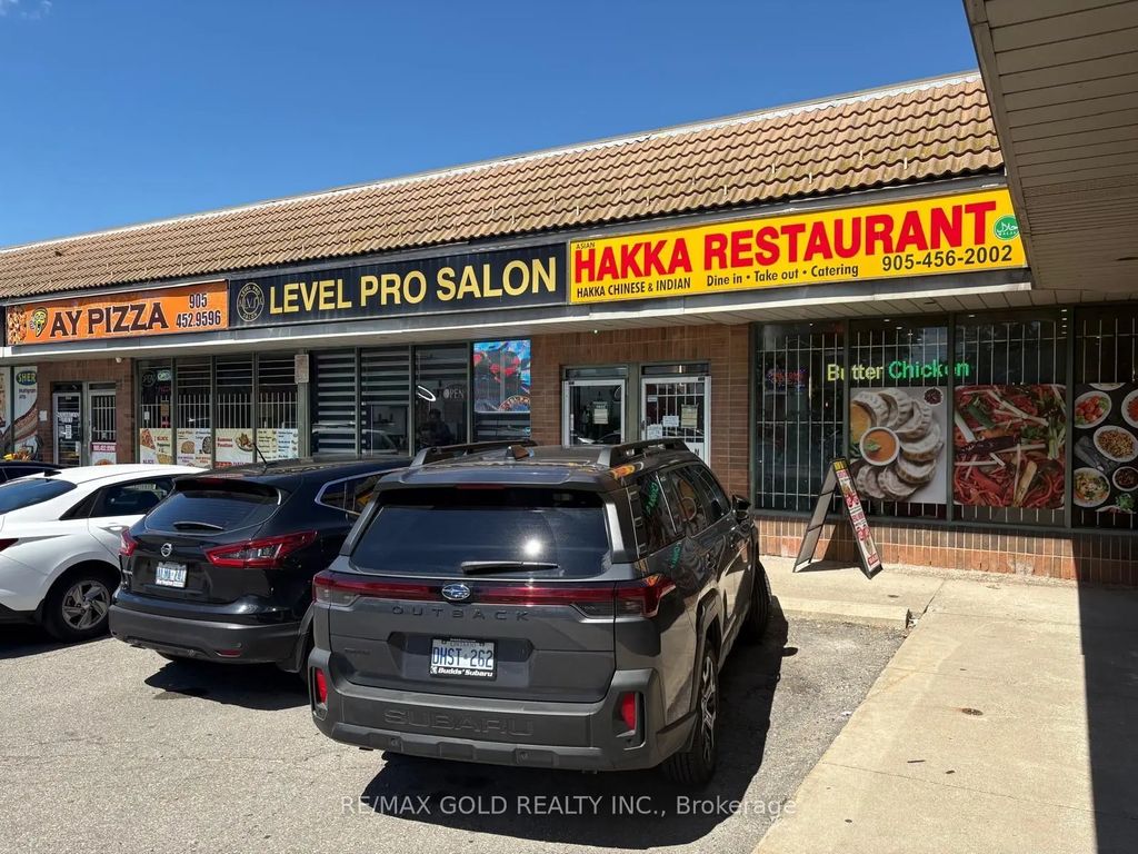 550 Queen Street W, Brampton