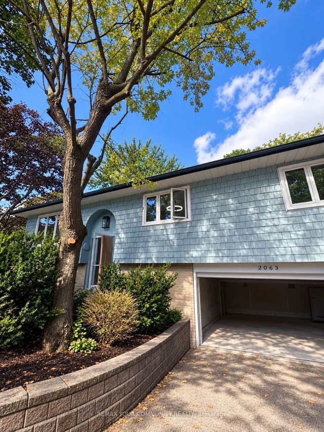2063 Waters Edge Drive, Oakville