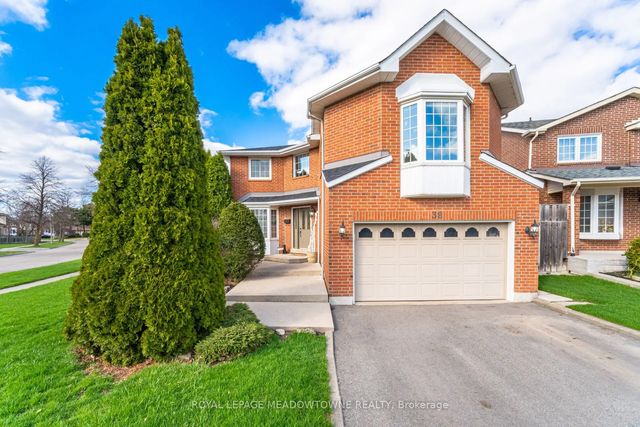 38 Mckillop Court, Brampton