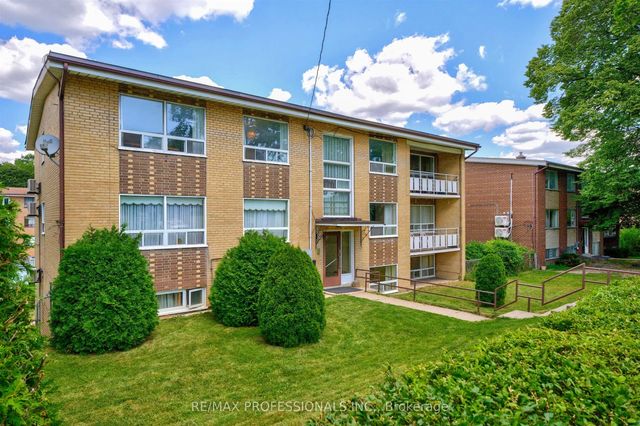 50 Waniska Avenue, Toronto W07