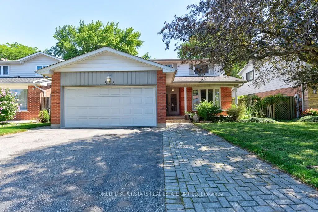 868 Kowal Drive, Mississauga
