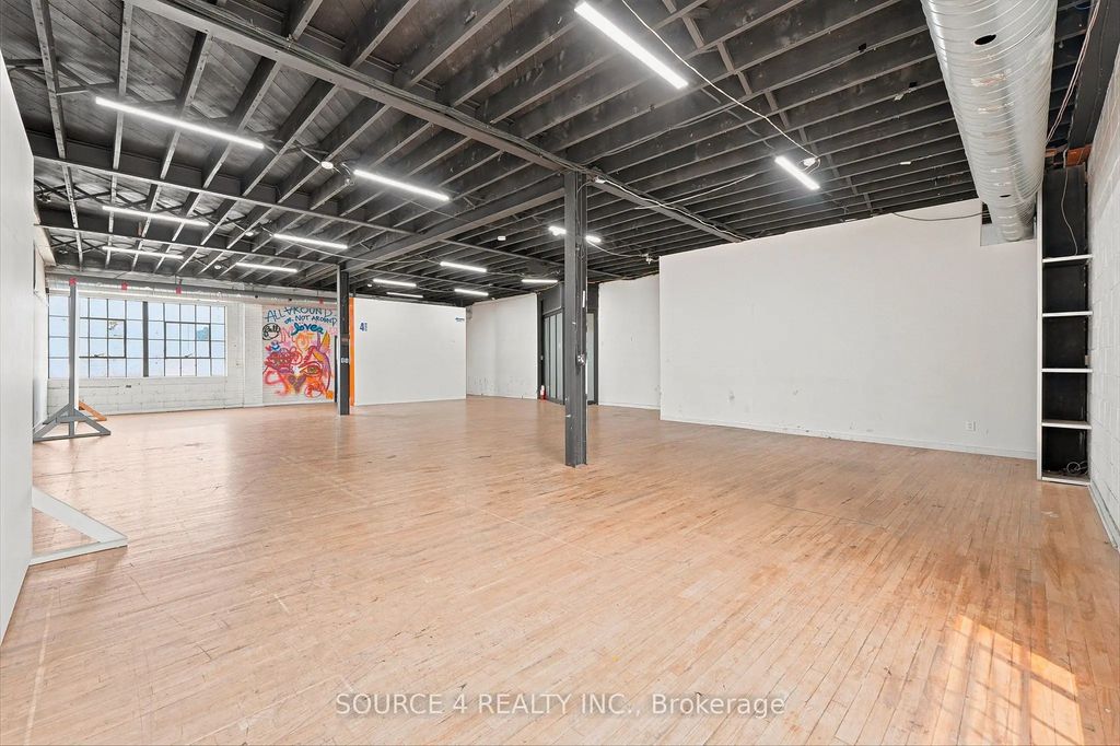 1110 Dupont Street 2nd Floor, Toronto W02