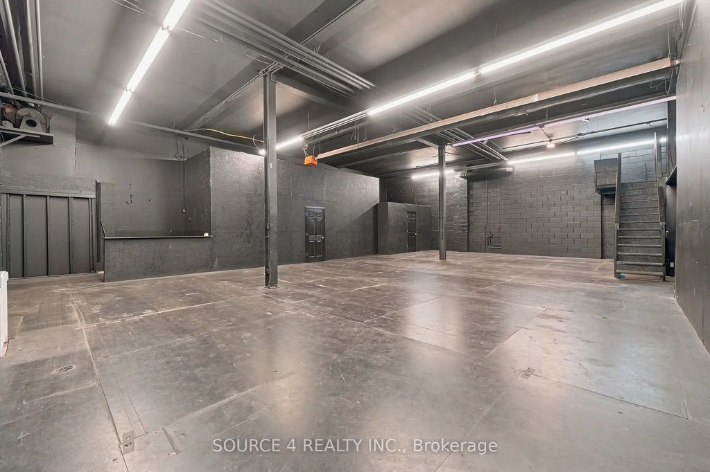 1110 Dupont Street Unit G, Toronto W02