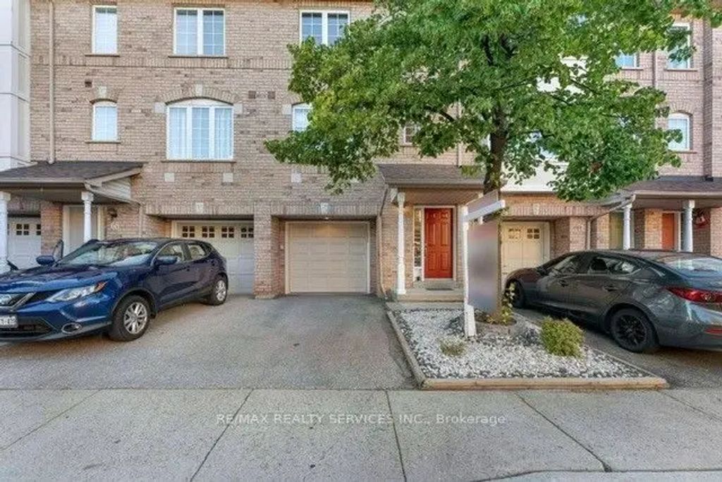 80 Acorn Place 69, Mississauga