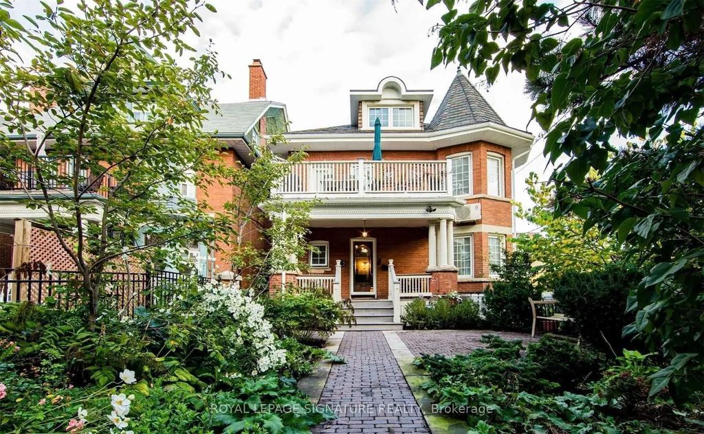 1 Maynard Avenue 1, Toronto W01