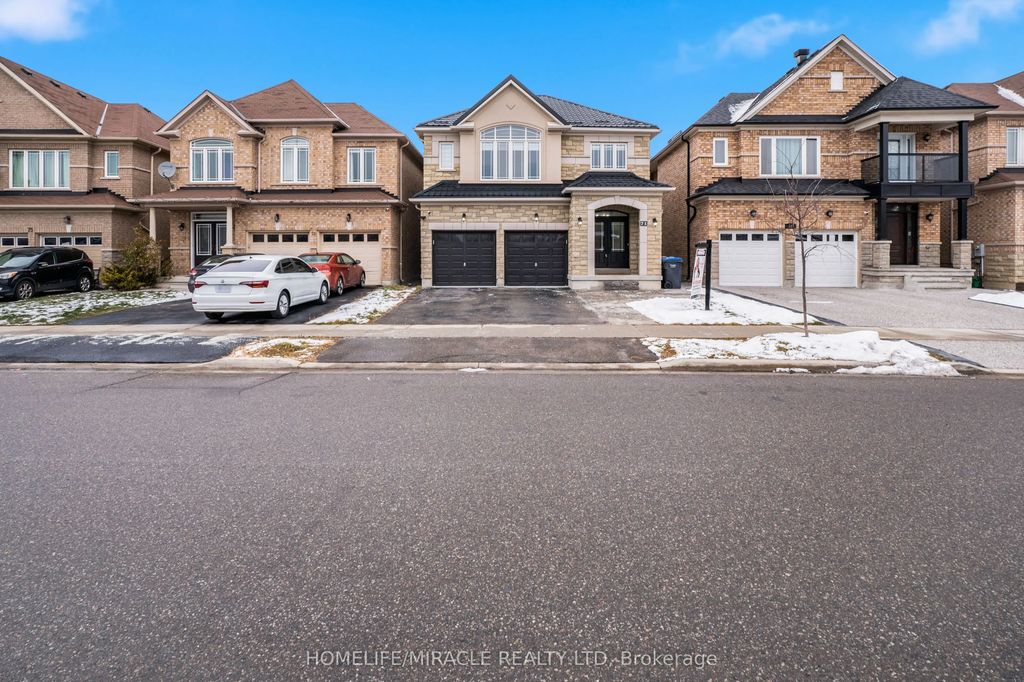 71 Skyvalley Drive, Brampton