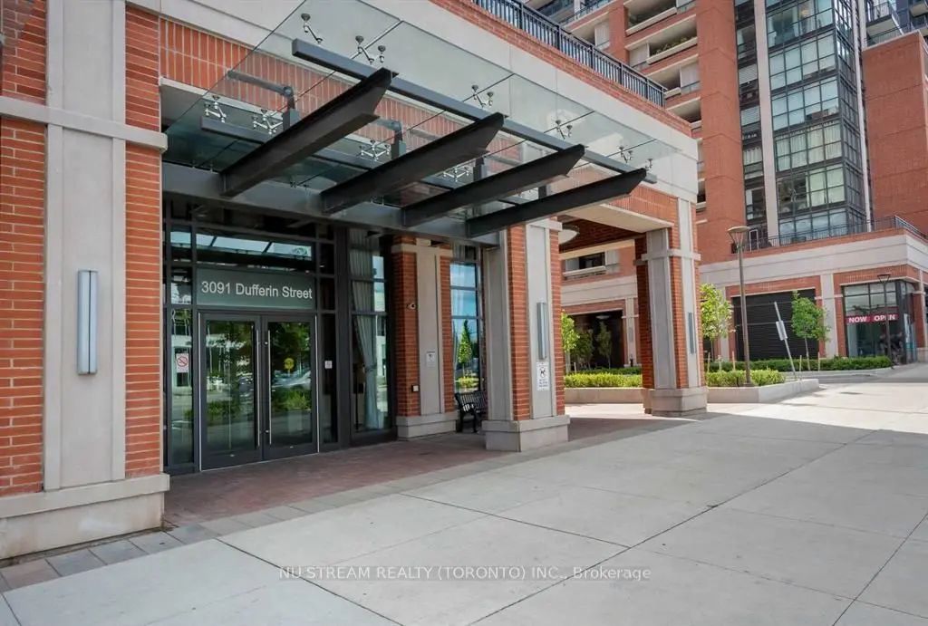 3091 Dufferin Street 613, Toronto W04