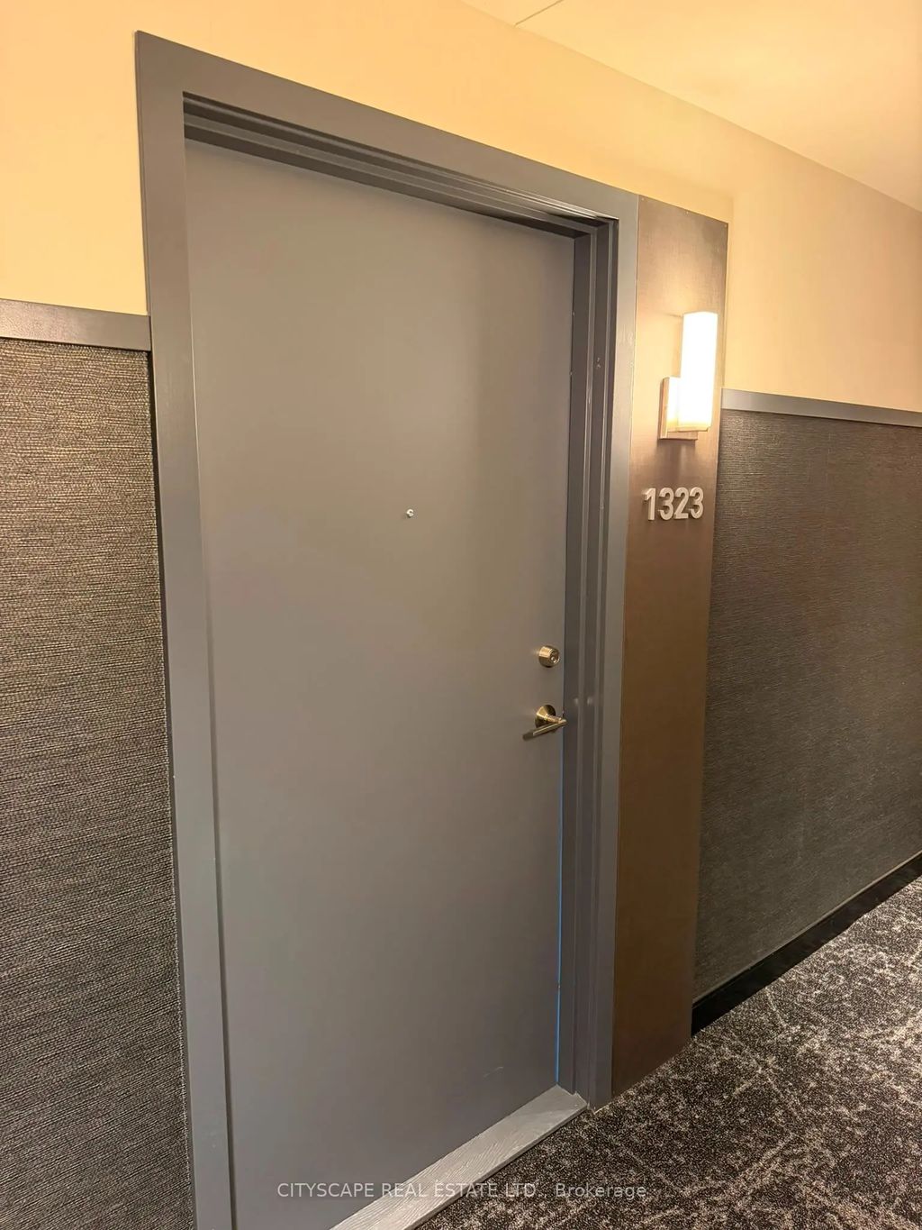 2485 Eglinton Avenue W 1323, Mississauga