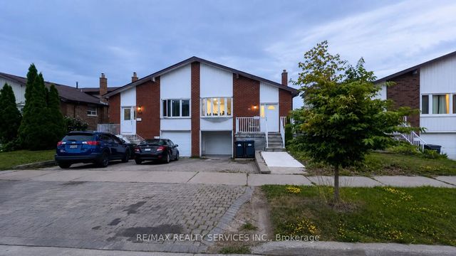 71 Newlyn Crescent, Brampton