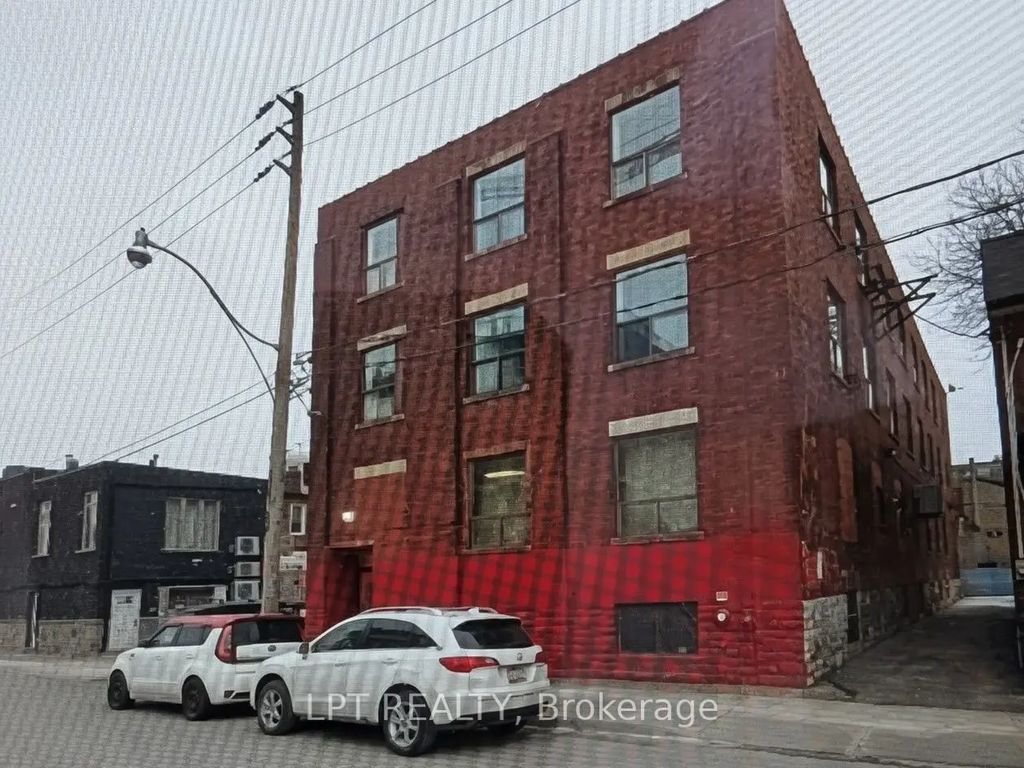 17 Paton Road, Toronto W02