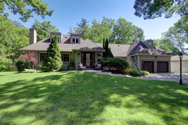 1391 Queen Victoria Avenue, Mississauga