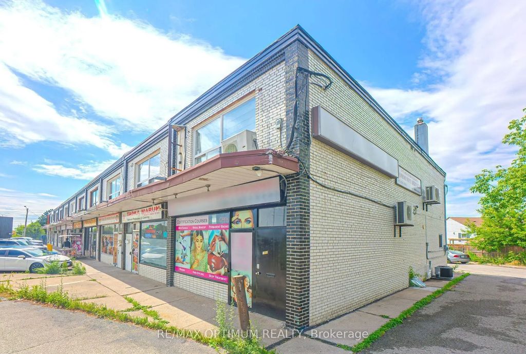 7060 Airport Road, Mississauga
