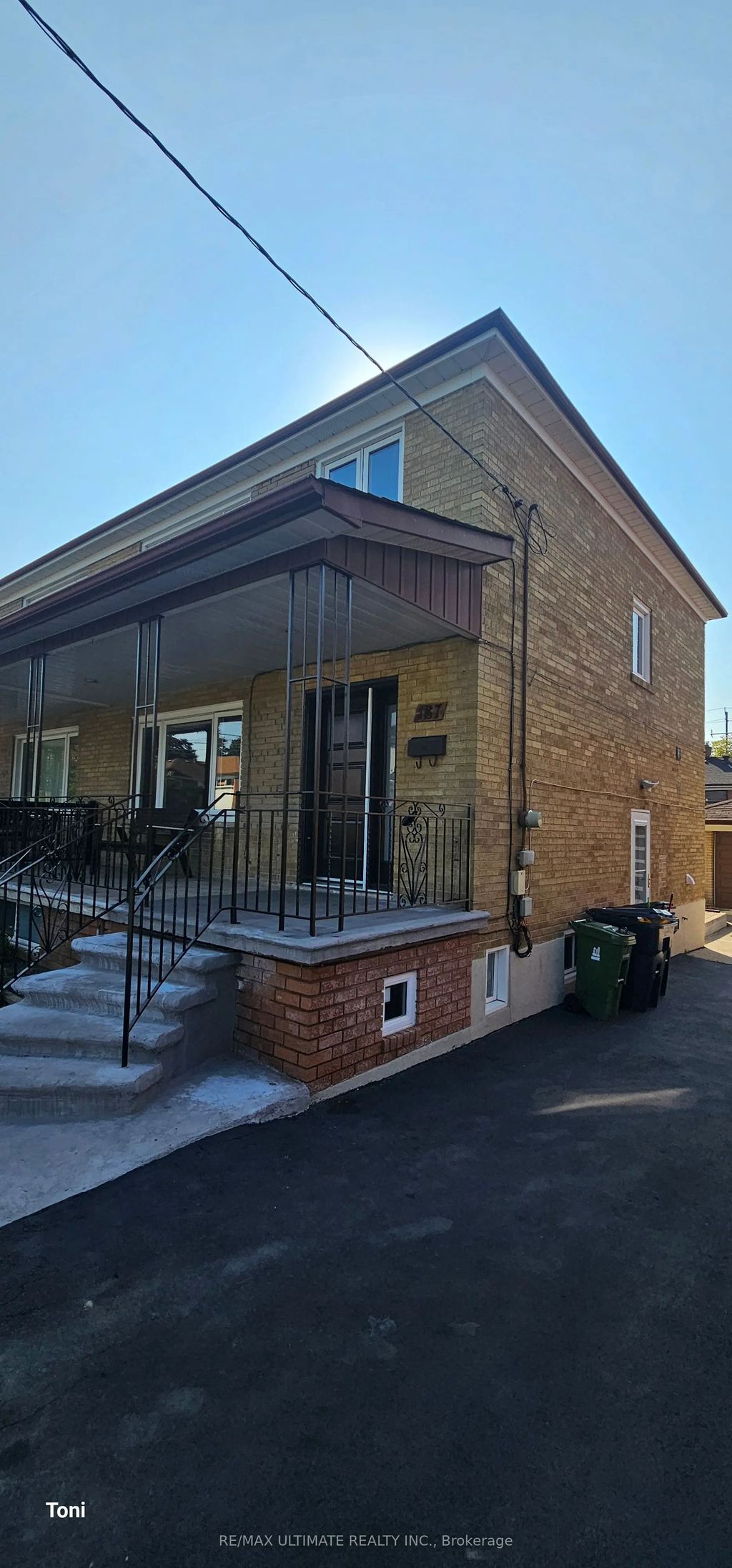 187 Epsom Downs Drive Main, Toronto W05