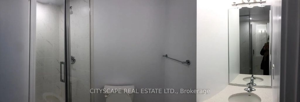 2433 Dufferin Street 615, Toronto W04