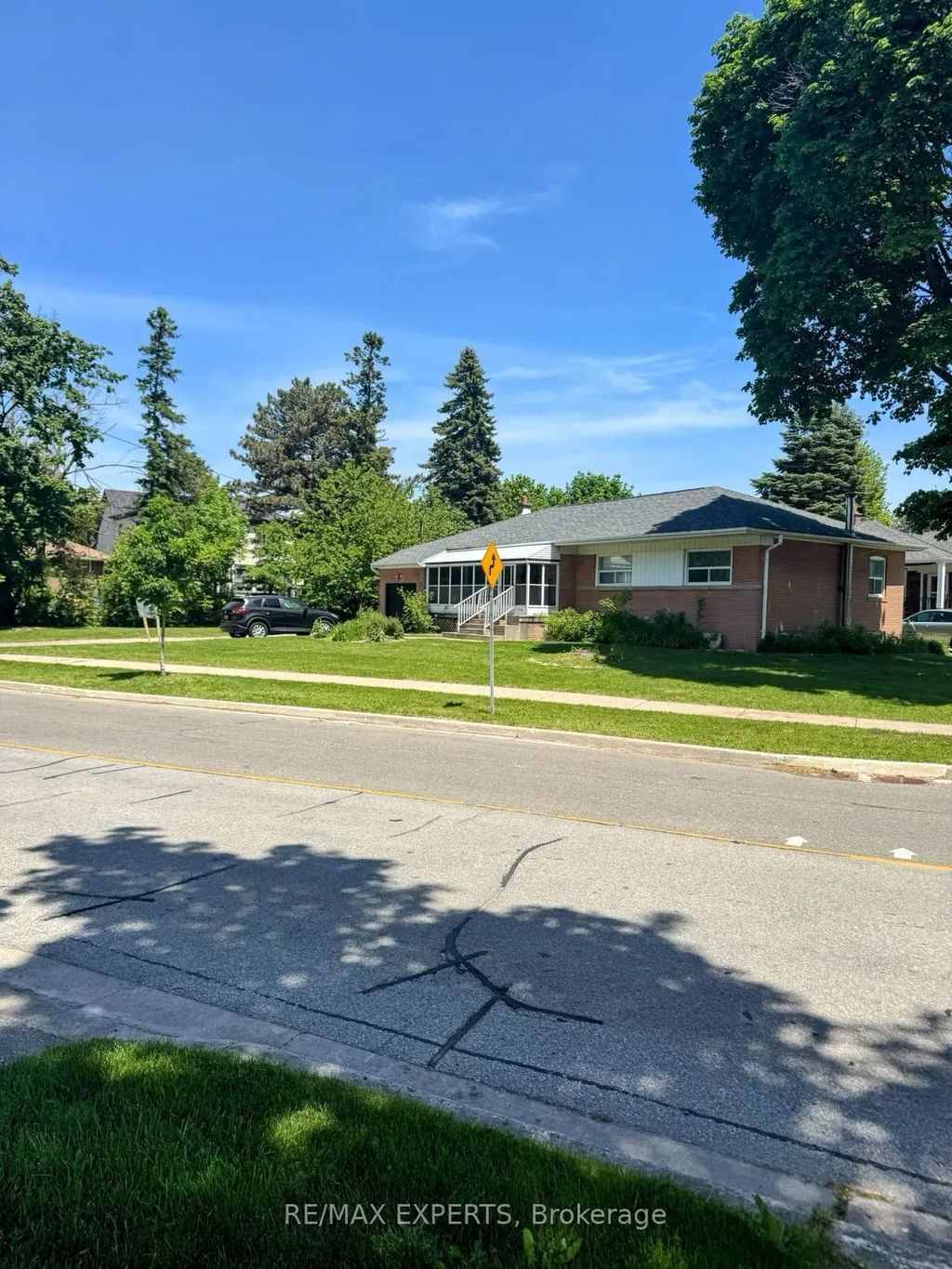 69 Lloyd Manor Road, Toronto W08