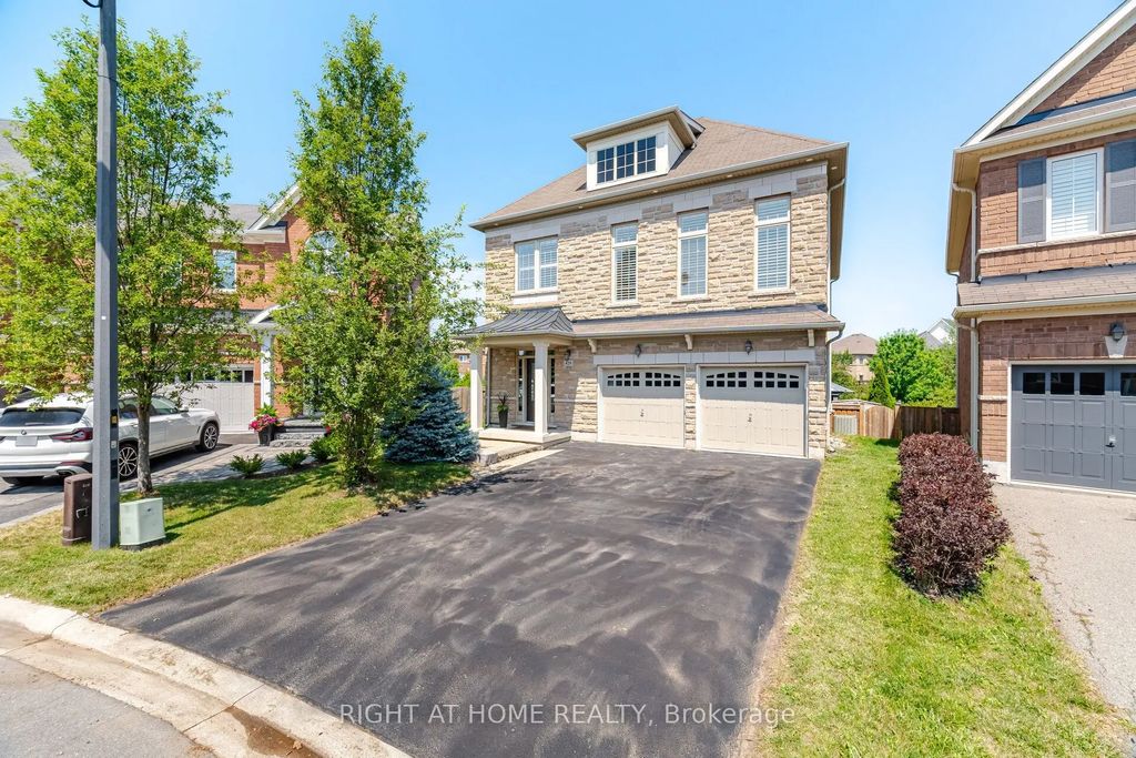 420 Nairn Circle, Milton
