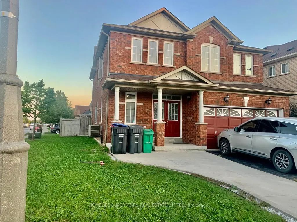 2 Arctic Fox Crescent, Brampton