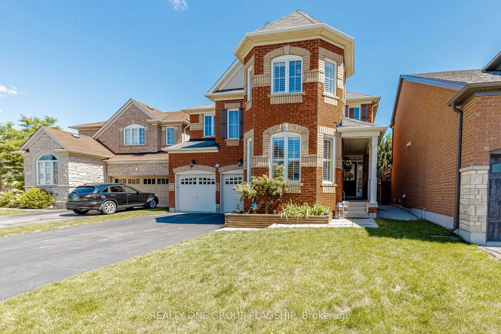 715 Casarin Crescent, Milton